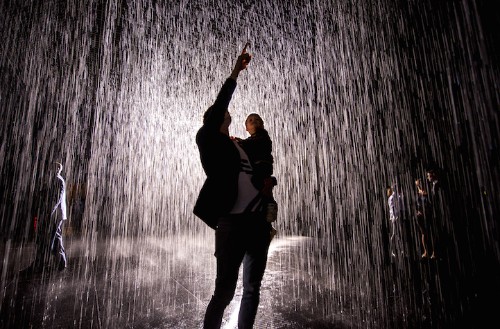 Immersive Indoor "Rain Room" Where Visitors Don’t Get Wet Arrives in Los Angeles