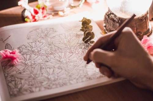 Learn How to Draw Thousands of Flowers Using the Same Simple Technique