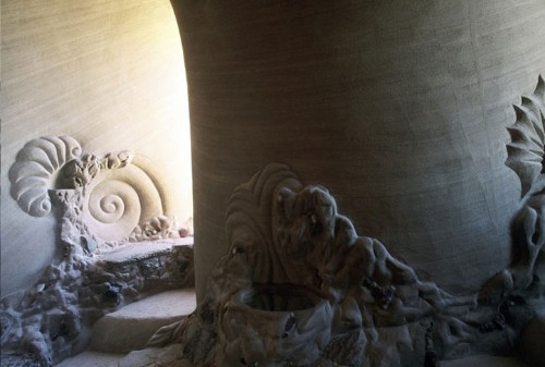 Artist Spends Over a Decade Carving Out Elaborate Caverns By Hand