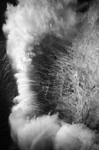 Towering Waves Over 50 Feet High Showcase Awe-Inspiring Power of Mother Nature