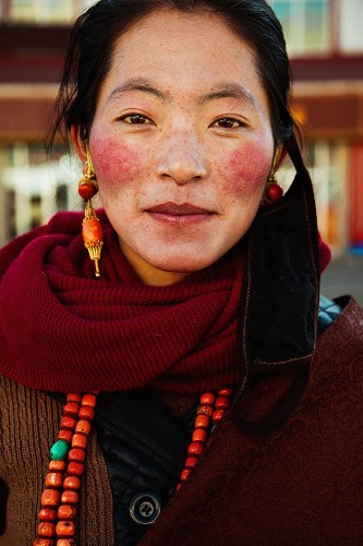 Photographer Travels the World to Capture the Diversity of Beauty in 37 Different Countries