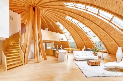 UFO-Inspired Dome House Can Rotate to Let Sunlight in From Multiple Angles
