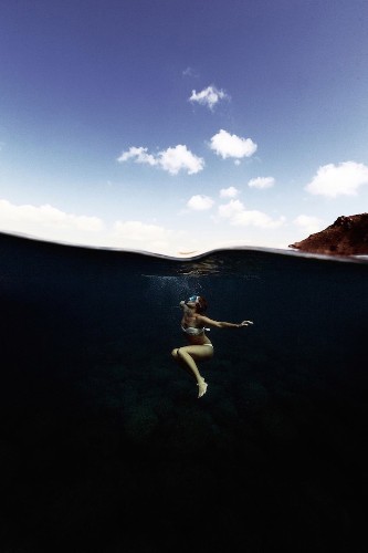 Stunning Underwater Images by a Photographer Drawn into the Depths of the Deep Blue Sea