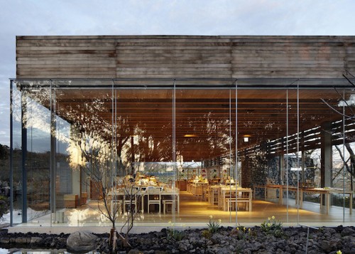 Glass Pavilions Celebrate Korea’s Traditional Tea Culture