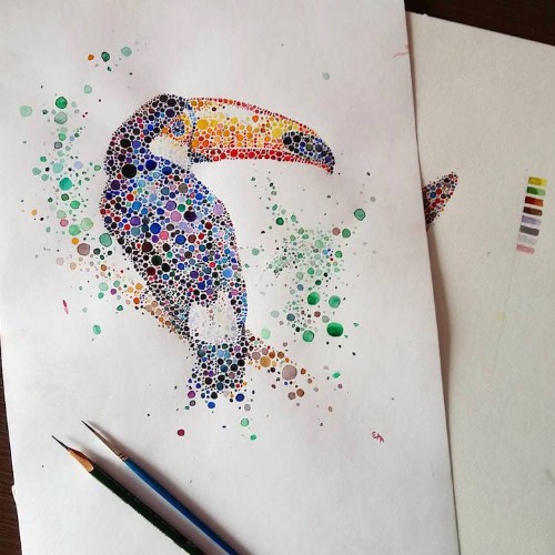Majestic Animals Envisioned as Hundreds of Multicolored Dots