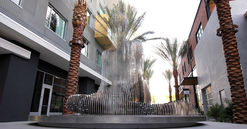 These Stunning Human Sculptures Disappear When You Look at Them From Certain Angles