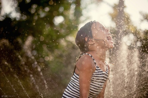 Candid 365 Photo Series Captures the Everyday Beauty of Life