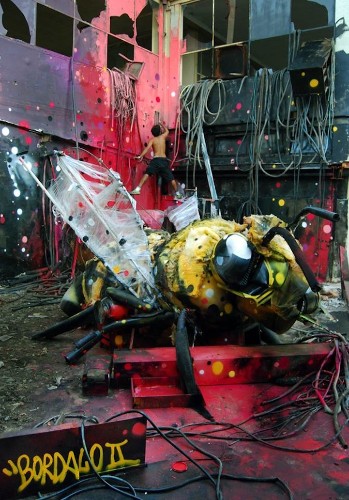 Impressive 3D Street Art Created with Recycled Materials