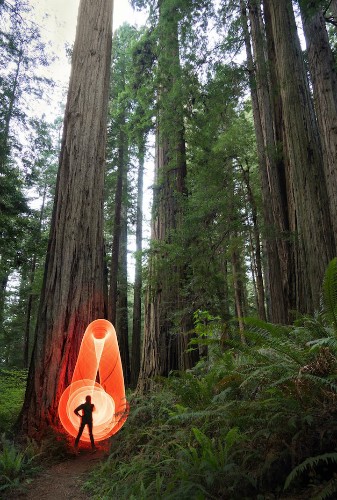 Adventurous Couple Uses LED Hula Hoop to Electrify Grandiose Natural Landscapes