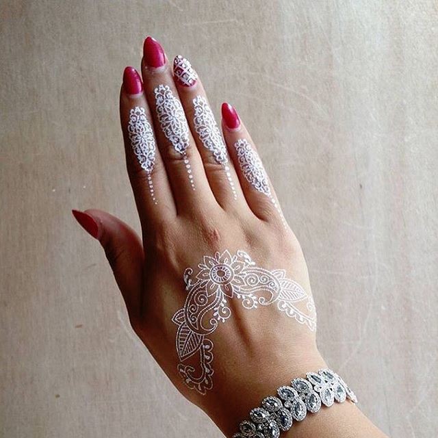 Stunning White Henna-Like Tattoos Look Like Lace Draped Over Skin