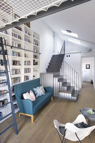 1950’s Home Redesigned as a Cozy Haven for People Who Love to Read