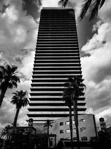 Stunning Black and White Photography of Global Architecture