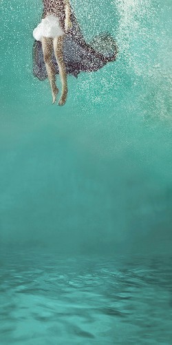 Submerged Dancers Capture the Essence of Weightlessness