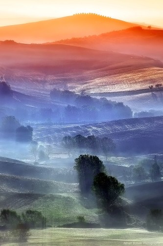 Prismatic Layers of Air in Tuscany