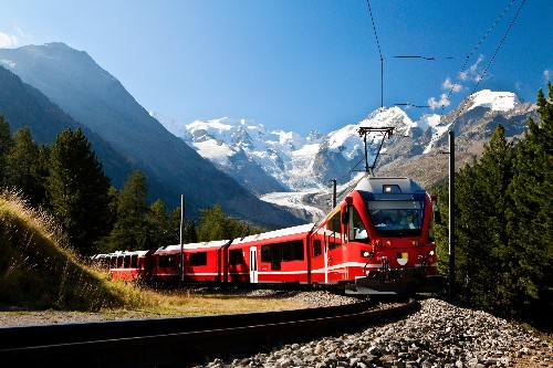 6 Ways to Be a More Sustainable Traveler