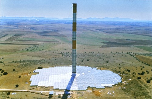 Solar Chimneys Can Convert Hot Air to Energy, But Is Funding a Mirage?