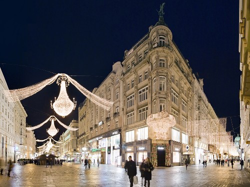 Top 10: Places to See Holiday Lights