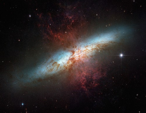 Giant Blast Shuts Down Starburst Galaxy