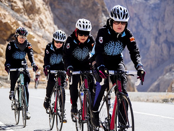 Afghan Cycles: Pushing Gender and Cultural Barriers on Two Wheels