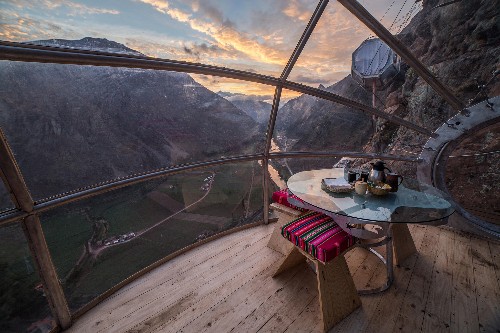 10 Ways to Experience the World Through A Glass Bubble