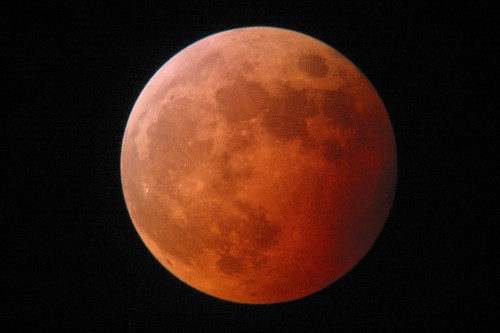 Watch for These Top 5 Sky Events of 2015: Eclipses, Comets, and Planets