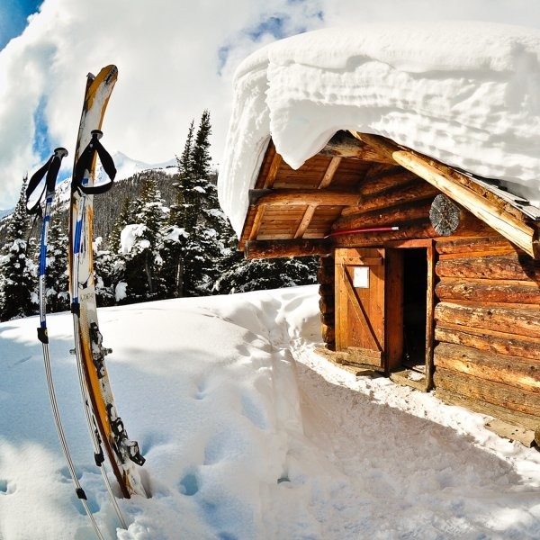 Unwind. Recharge. Book a Winter Hut Trip.