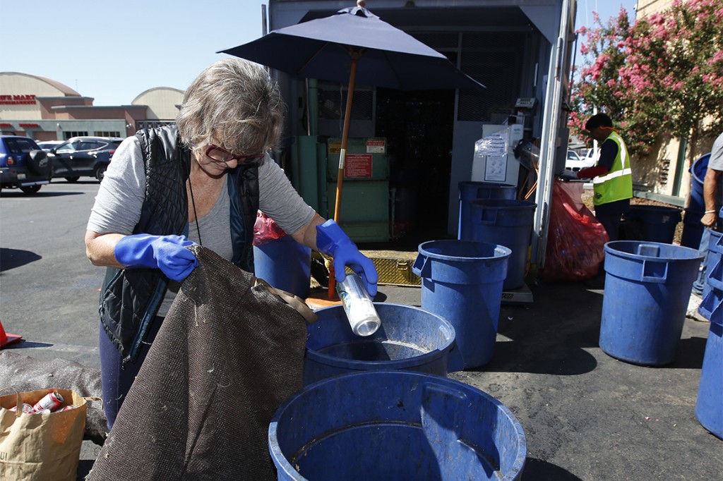 If California won't enact a plastic waste overhaul, will anyone?