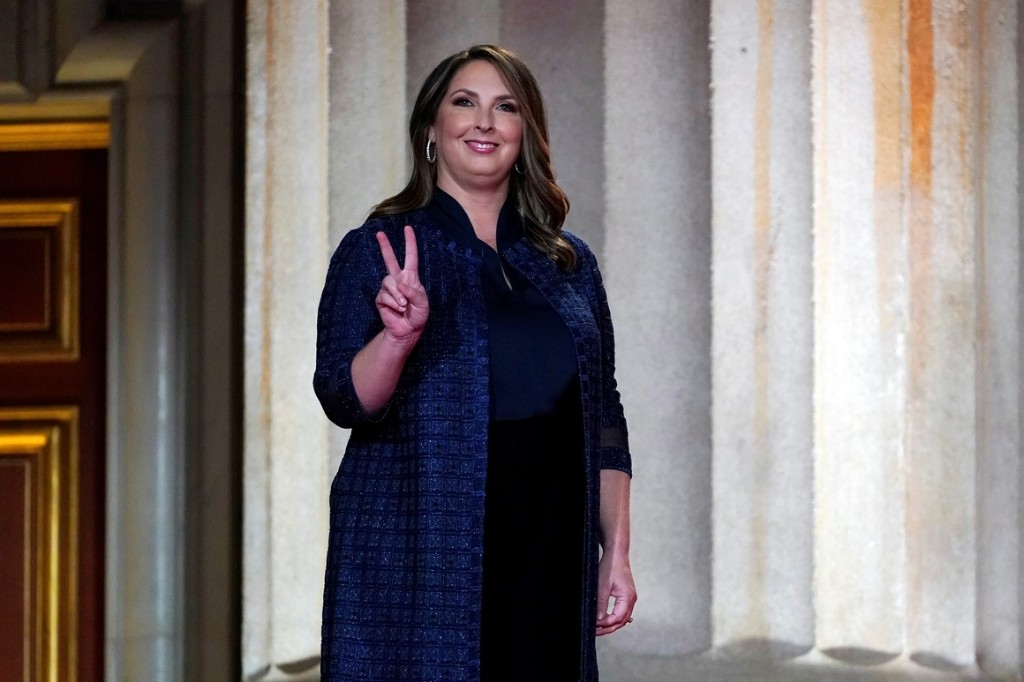 Trump team says history will vindicate him on coronavirus