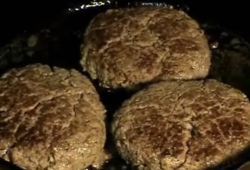 Could Cooked Meat Hold A Risk Factor For Dementia And Diabetes?
