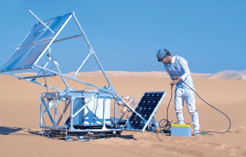 A 3-D Printer That Uses the Sun to Create Glass Objects Out of Sand