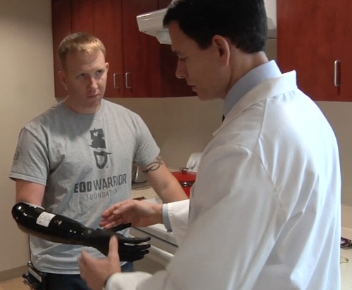 Video: A Marine With A Prosthetic Hand Controlled By His Own Muscles