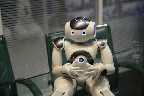 Self-Aware Robot Shows Progress of AI