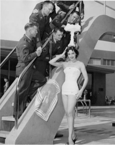 Atomic Pin Up Girls