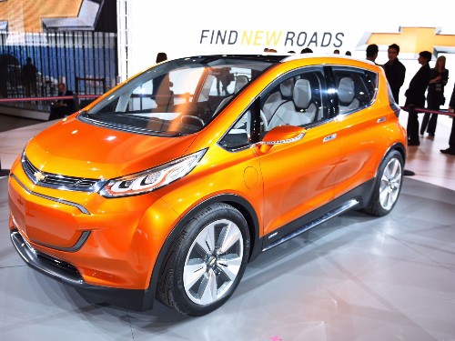 2015 Detroit Auto Show: Chevy's Bolt Could Beat Tesla Motors By More Than a Year