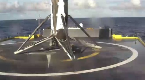 SpaceX Lands Its Fourth Rocket