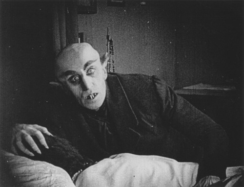 Therapists Struggle To Treat Vampires And Other People With Alternate Identities