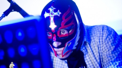 Peru makes book writing into a spectator sport and invites aspiring writers into combat