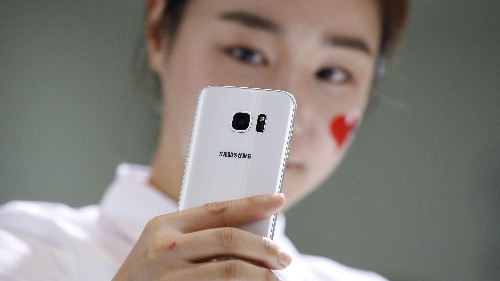 New research supports the growing concern that smartphones are destroying our romantic relationships