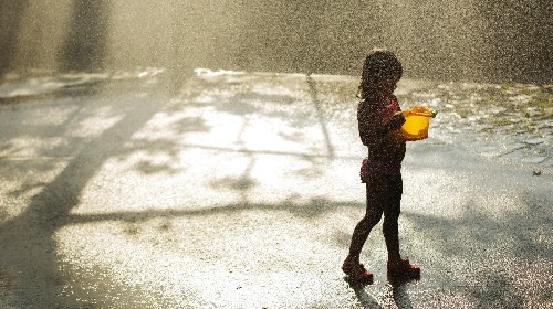 Psychologists recommend children be bored in the summer