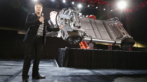 GM thinks its 200-mile Bolt can beat Musk’s Tesla Model 3
