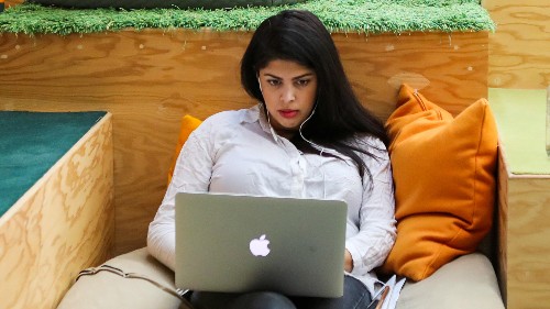 If you want to upgrade your data analysis skills, which programming language should you learn?