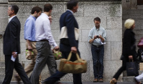Scientists made people turn off their notifications for a day, and saw an effect years later