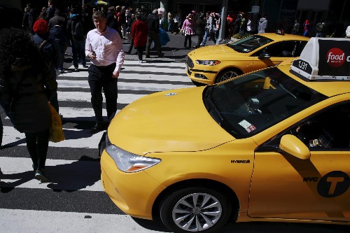 More Americans are driving taxis, thanks to Uber and Lyft