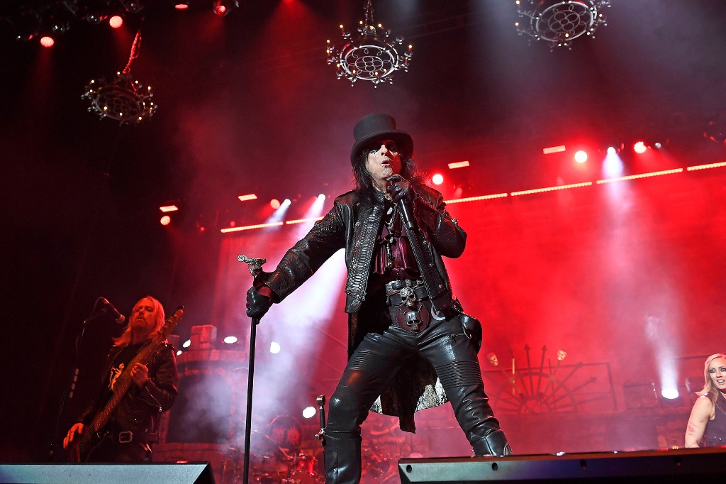 Here Are The Albums Your Favorite Artists Listen To