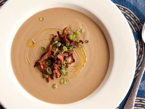 Vegan Cream of Mushroom Soup With Crispy Shiitake Chips Recipe