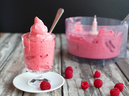 Want to Make Company-Worthy Frozen Fruit Mousse? All You Need is 3 Ingredients and 5 Minutes
