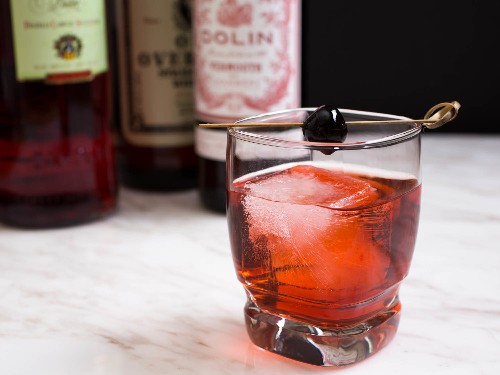25 Cocktails Everyone Should Know