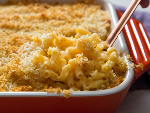 Two Roads to Gooey, Stretchy, Extra-Cheesy Baked Mac and Cheese