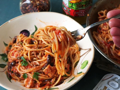 Spaghetti Puttanesca (Spaghetti With Capers, Olives, and Anchovies) Recipe