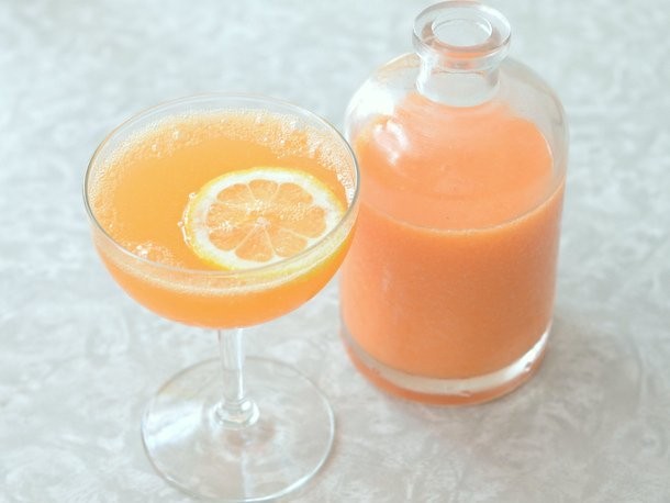 Peach and Aperol Bellini Recipe